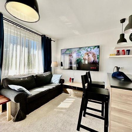 Apartamento Neon 2 - Fast Wifi 70'Tv Netflix Hbo Max Appletv+ Varsovia Exterior foto