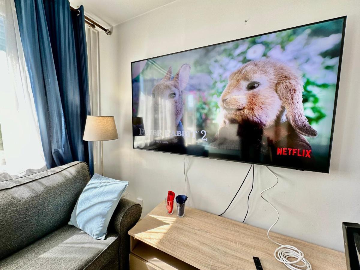 Apartamento Neon 2 - Fast Wifi 70'Tv Netflix Hbo Max Appletv+ Varsovia Exterior foto