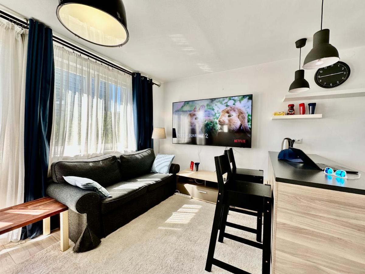 Apartamento Neon 2 - Fast Wifi 70'Tv Netflix Hbo Max Appletv+ Varsovia Exterior foto