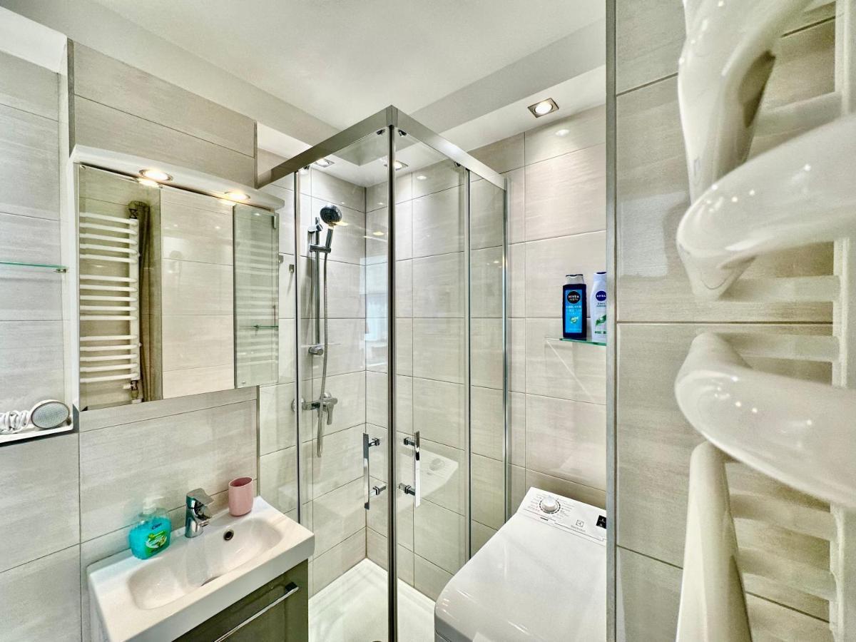 Apartamento Neon 2 - Fast Wifi 70'Tv Netflix Hbo Max Appletv+ Varsovia Exterior foto
