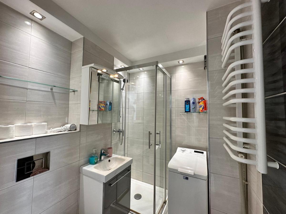 Apartamento Neon 2 - Fast Wifi 70'Tv Netflix Hbo Max Appletv+ Varsovia Exterior foto