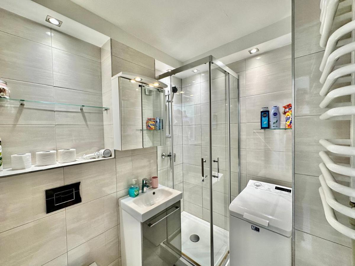 Apartamento Neon 2 - Fast Wifi 70'Tv Netflix Hbo Max Appletv+ Varsovia Exterior foto