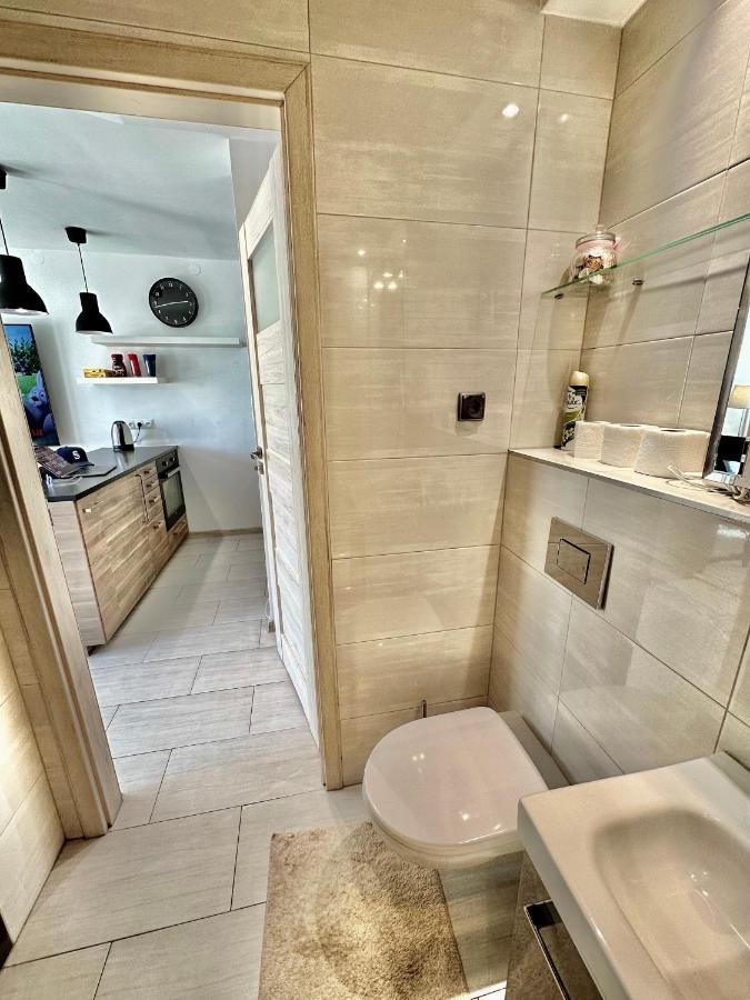Apartamento Neon 2 - Fast Wifi 70'Tv Netflix Hbo Max Appletv+ Varsovia Exterior foto